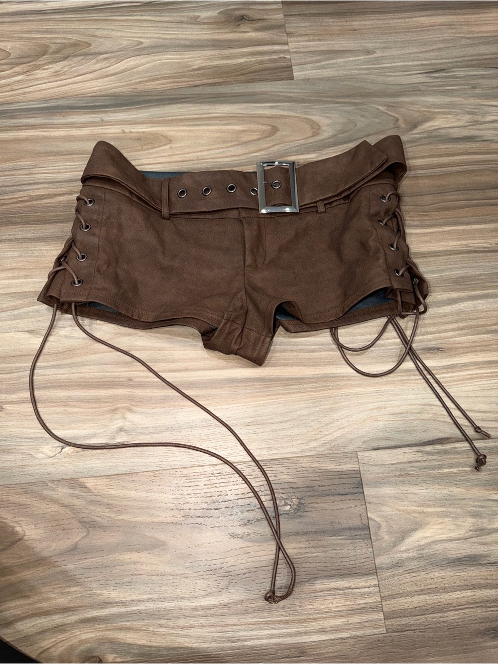 Brown Lace-Up Faux-Suede Low-Rise Belted Bike Shorts - Picture 2 of 3